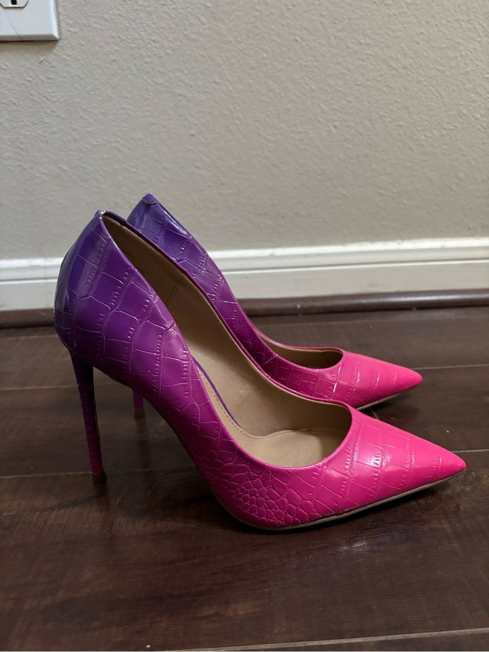 Steve Madden Ombre Pink and Purple Pointed Toe Stiletto Pumps